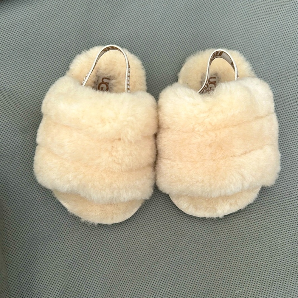 UGG- Baby Girl Fluff Yeah Slide 04/05